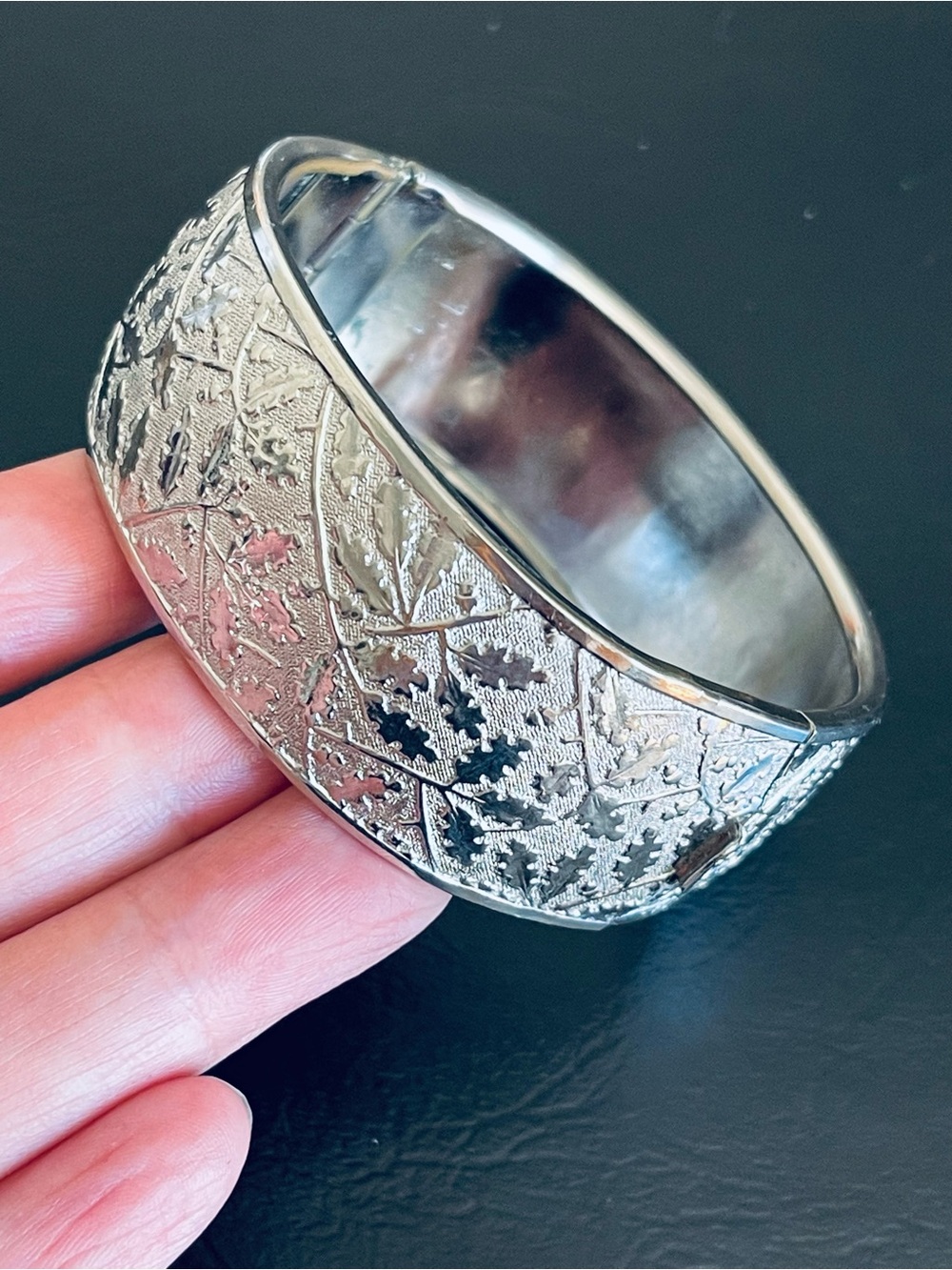Vintage Silver-Tone Textured Leaf Bangle Bracelet.